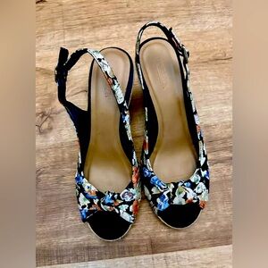 Seychelles Floral Front Knot Peep Toe Cork Wedges Size 9.5M